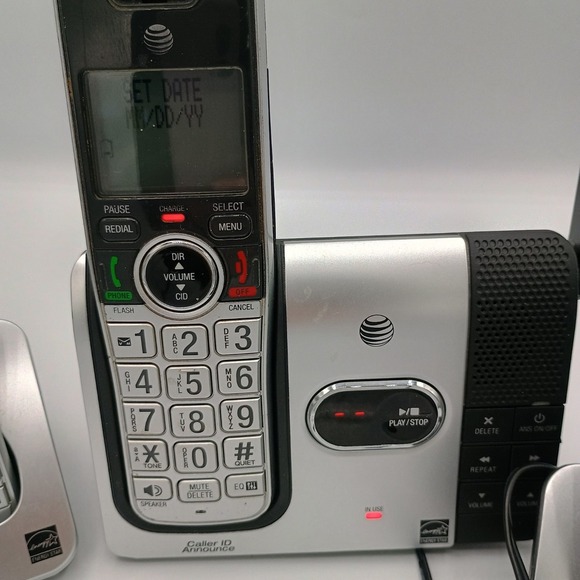 AT&T CL82314 DECT 6.0 3-Handset Expandable Cordless Phone Caller ID Answering - Picture 4 of 4
